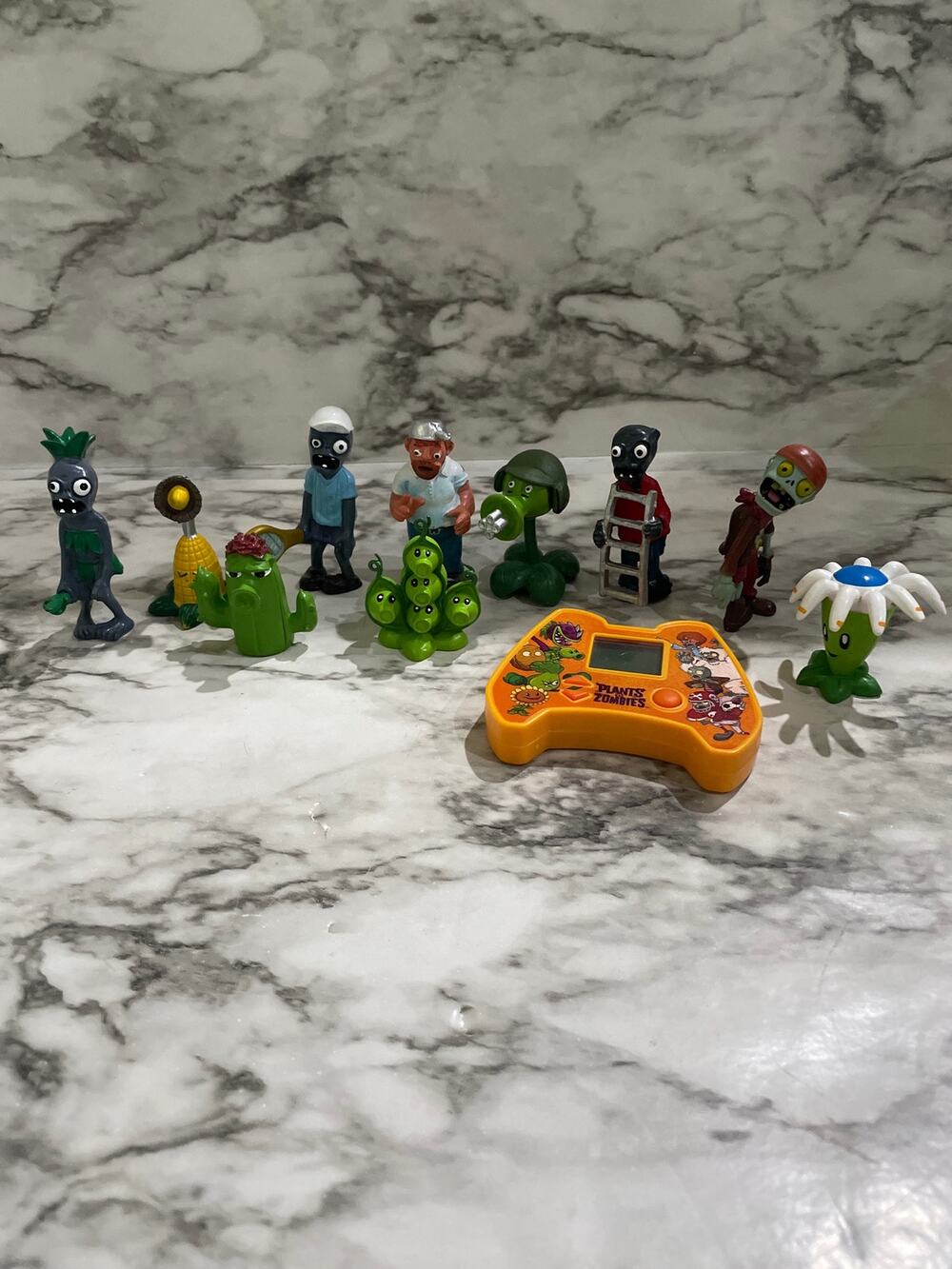 Plants vs Zombies figures